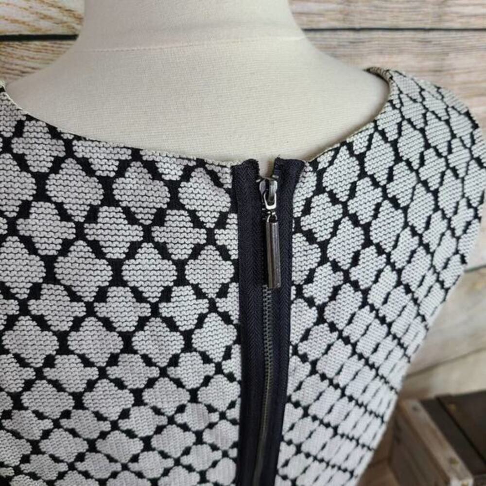 5/$25 Kensie Women’s Sleeveless Brocade Diamond Dress Black White Size Medium - Picture 4 of 7